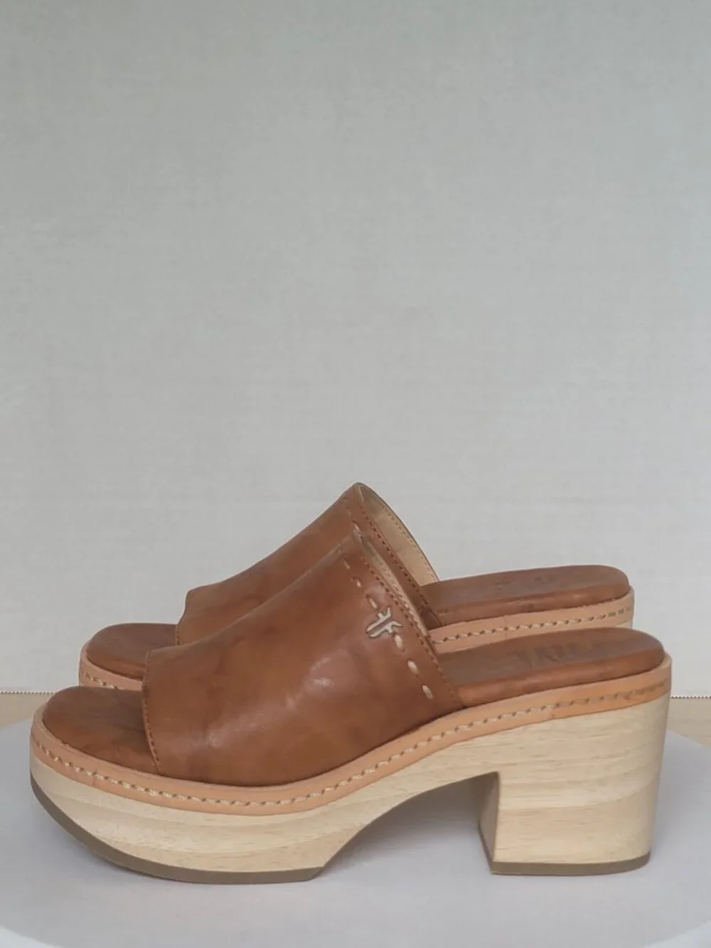 Frye Hazel Tan Leather Wood Platform Clogs Boho Mule Slide Sandal 70s Size 6M